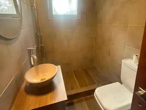 EXCELENTE CHALET VENTA / ALQUILER - BANCO PROVINCIA