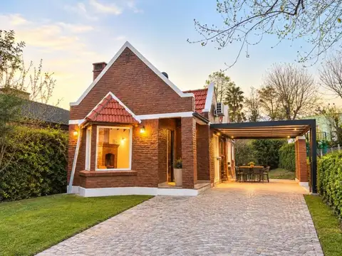 EXCELENTE CHALET VENTA / ALQUILER - BANCO PROVINCIA