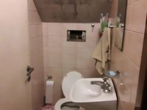 Casa en Venta con 4 cocheras