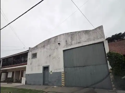 Galpón o Deposito en venta en Banfield. Accesos estratégicos a Gral Paz y Uriarte