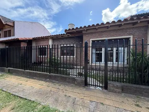 Venta Casa 4 Ambientes  San Antonio De Padua