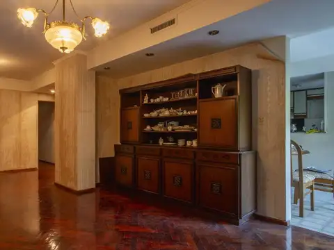 DEPARTAMENTO DE 3 DORMIS  CON COCHERA Y BAULERA