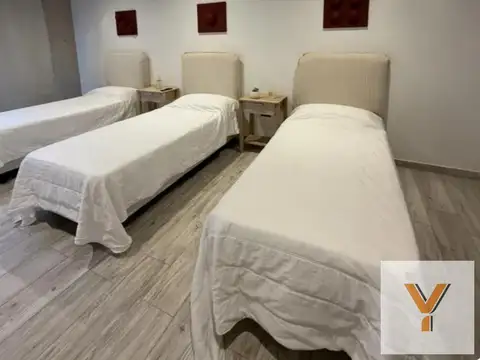 Casa 8 ambientes con 4 baños
