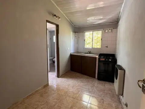 PH EN ALQUILER • 2 AMBIENTES • ESCOBAR