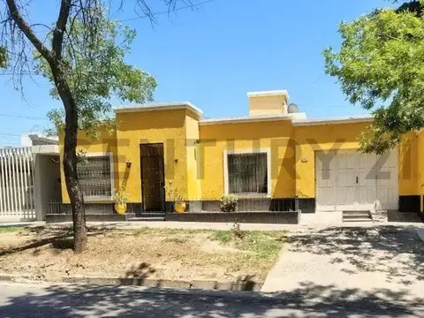 Casa en Venta en Godoy Cruz, USD 165.000