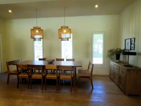 Casa 5 ambientes con 6 baños