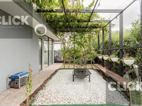 Casa 5 ambientes con 3 baños