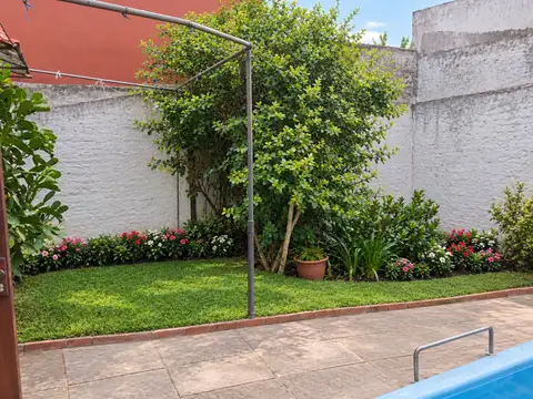 3 de Febrero 700