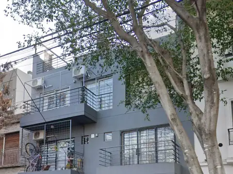 PH. 3 AMB. Con Terraza, Balcones y Parrilla.