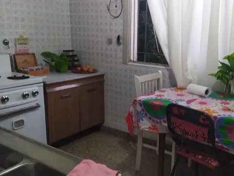 VENTA CASA EN GERLI IDEAL DOS FAMILIAS DOS PLANTAS DOS COCHERAS JARDÍN Y BALCÓN TERRAZA