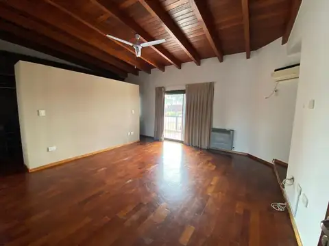 Casa 7 ambientes con 3 baños