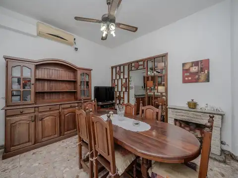 Depto Tipo Casa en Venta con 1 cocheras