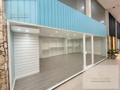 VENTA - Local en Galeria Naonis - Ramos Mejia
