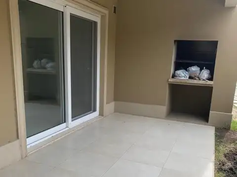 Casa en VENTA CON RENTA, ubicada en Liquidambar, Pilar, G.B.A. Zona Norte