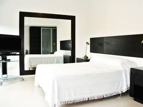 Alquiler temporada apartamento de 2 dormitorios -Playa Brava