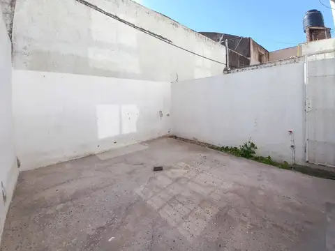 VENTA DEPARTAMENTO 1 DORMITORIO CON PATIO GRAL PAZ