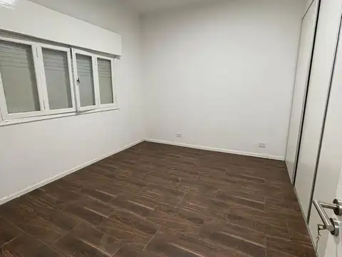 Depto Tipo Casa en Alquiler en Monte Castro, $ 780.000
