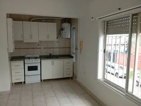 Puán 4900, Piso 1