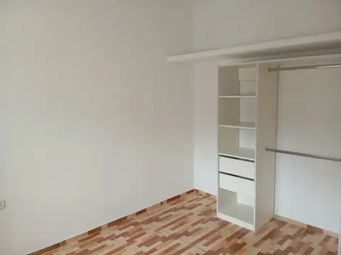 Puán 4900, Piso 1