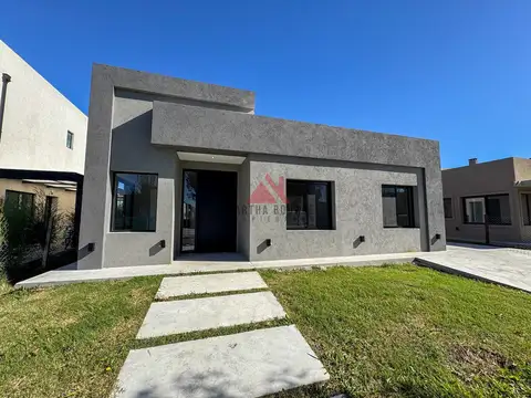 Casa  en Venta en Barrio Privado Santo Tomas, G.B.A. Zona Norte