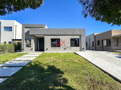 Barrio Privado Santo Tomas, Pilar 100