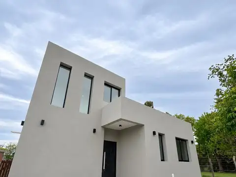 OPORTUNIDAD  Casa a estrenar en Venta en Pilar del Este, Santa Lucía