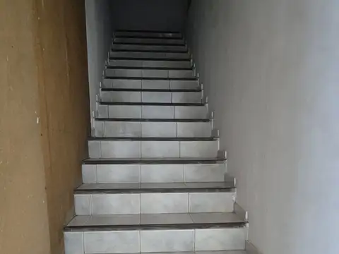 Venta Local Comercial con deposito y casa