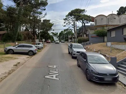 Avenida 4 e/ Paseo 108 y Paseo 109
