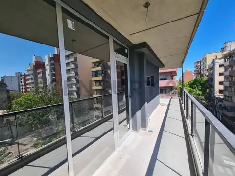 Alem 1500, Piso 8