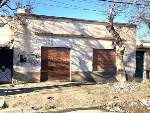 VENTA CASA APTO CREDITO CON LOCAL BERAZATEGUI