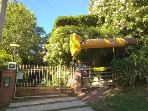 CASA venta OSTENDE  mas departamentos con renta !