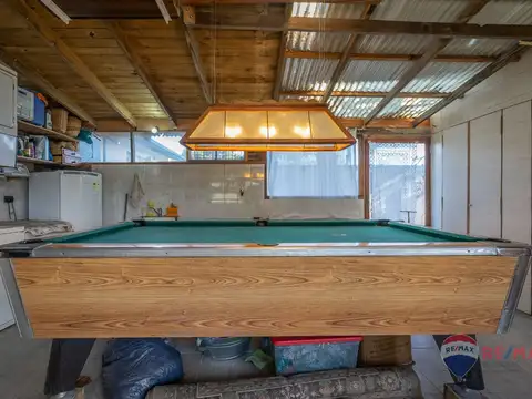 CASA venta OSTENDE  mas departamentos con renta !