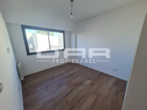 COMODO 2 AMB DE CATEGORIA  CALDERA DUAL + RADIADORES + DVH  