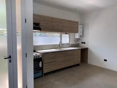 Casa en Alquiler al Este