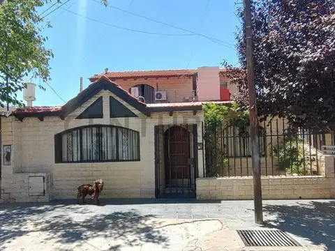 VENTA CASA BARRIO SANTA ANA