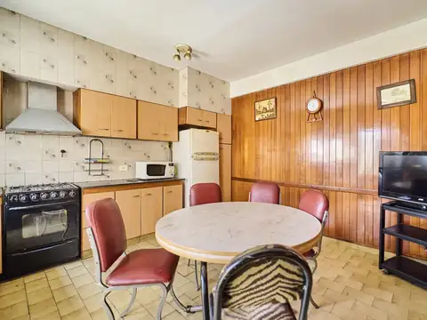 Depto Tipo Casa en Venta de 5 ambientes