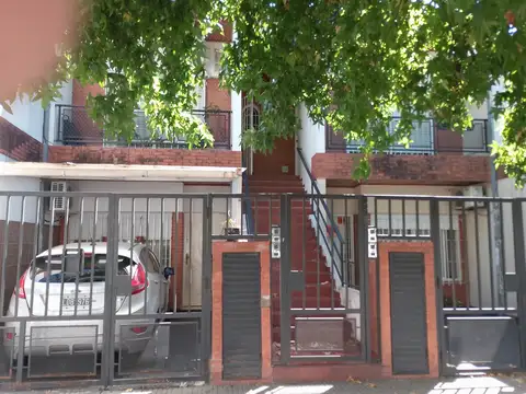 Depto Tipo Casa en Alquiler de 2 ambientes