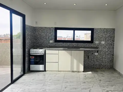 DEPARTAMENTO 2 AMBIENTES CON PATIO ALQUILER SAN JUSTO