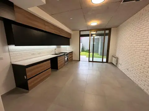 Casa en Alquiler en Villa Sarmiento, $ 2.000.000