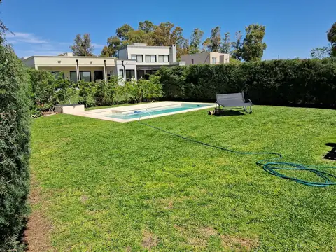 Casa en Venta en Pilar del Este - Santa Elena, USD 199.000