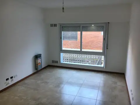 Depto Tipo Casa en Alquiler de 2 ambientes