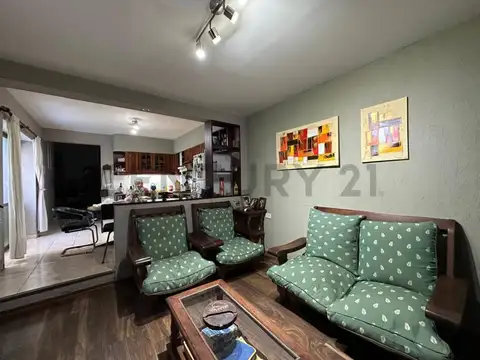 Depto Tipo Casa en Venta en Microcentro, USD 73.000