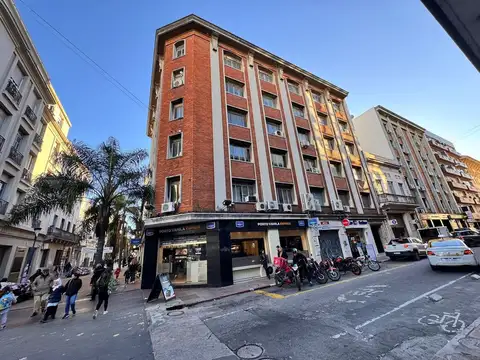 OFICINA O CONSULTORIO CON PORTERIA PRESENCIAL