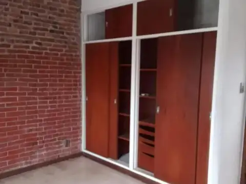 Depto Tipo Casa en Venta 45 años