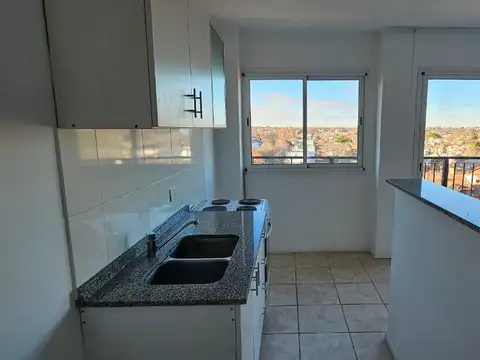 Departamento en Alquiler con 1 cocheras