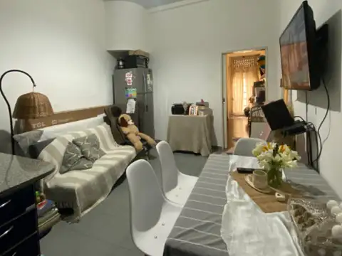 Montevideo 100, Piso 2