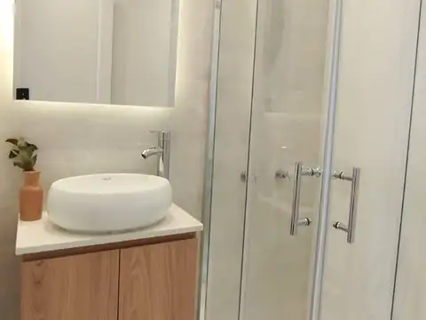 Venta monoambiente reciclado con balcon saliente Paseo Aldrey