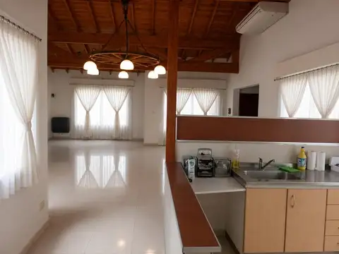 Oficina en Alquiler en Florida, $ 1.950.000