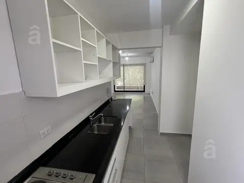 Departamento en Alquiler en Villa Ballester, $ 950.000