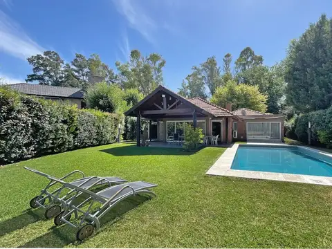 Country Club Los Cardales,  Ruta 4 km 4, B2814 Los Cardales,Provincia de Buenos Aires, Argentina 200